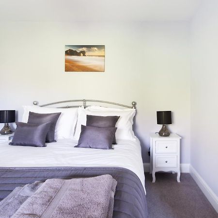 The Hideout, A Detached Lodge, Hot Tub, Heating, Wifi & Parking Long Bredy Exterior foto