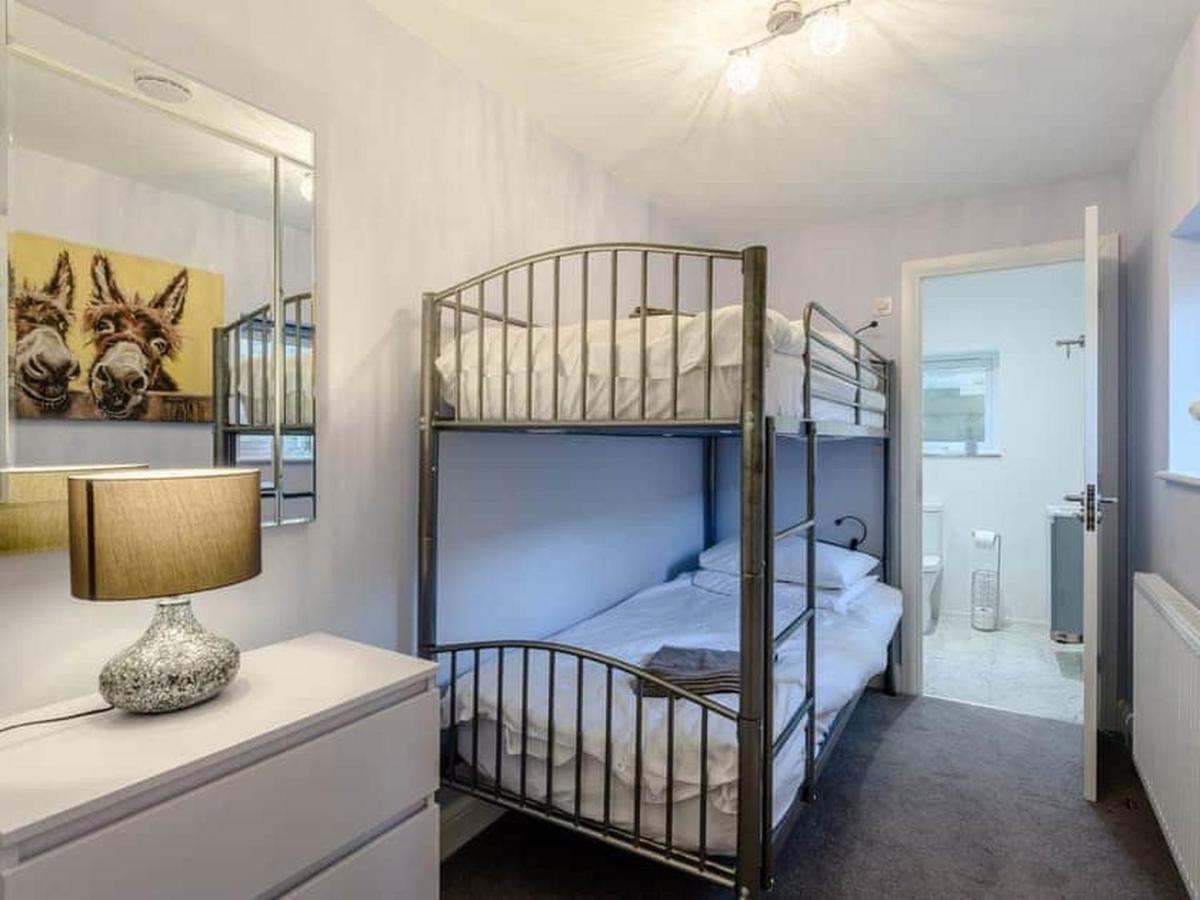 The Hideout, A Detached Lodge, Hot Tub, Heating, Wifi & Parking Long Bredy Exterior foto