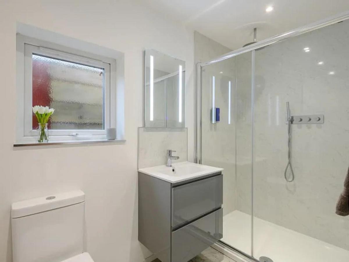 The Hideout, A Detached Lodge, Hot Tub, Heating, Wifi & Parking Long Bredy Exterior foto