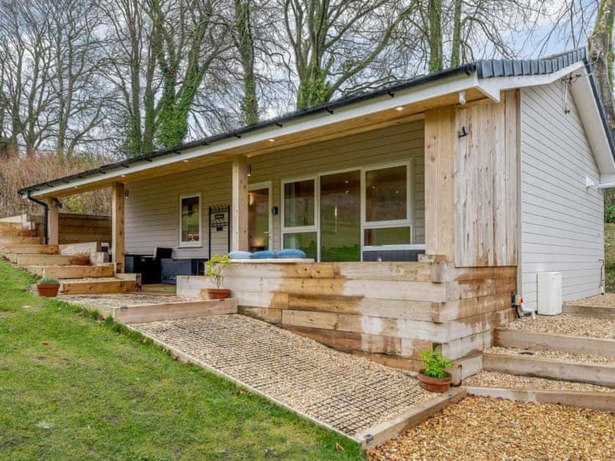 The Hideout, A Detached Lodge, Hot Tub, Heating, Wifi & Parking Long Bredy Exterior foto